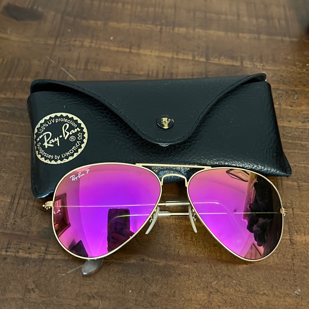 Pink Ray-Bans Aviators with case